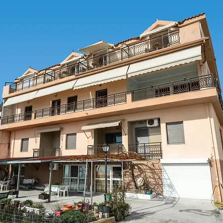 Zois 4 * Lixúri